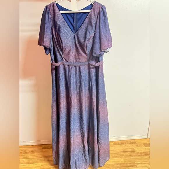 Long Gown - Picture 2 of 4